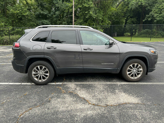 2021 JEEP CHEROKEE LATITUDE LUX 4WD